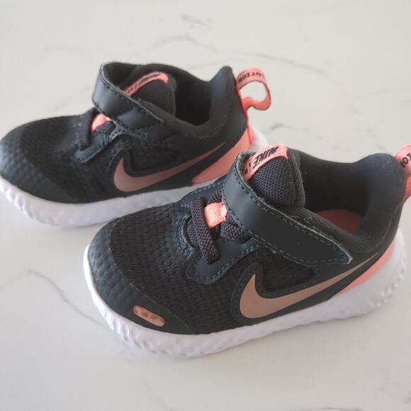 Nike Kids Revolution 5 Flyease (Infant/Toddler) 4C - Picture 5 of 6